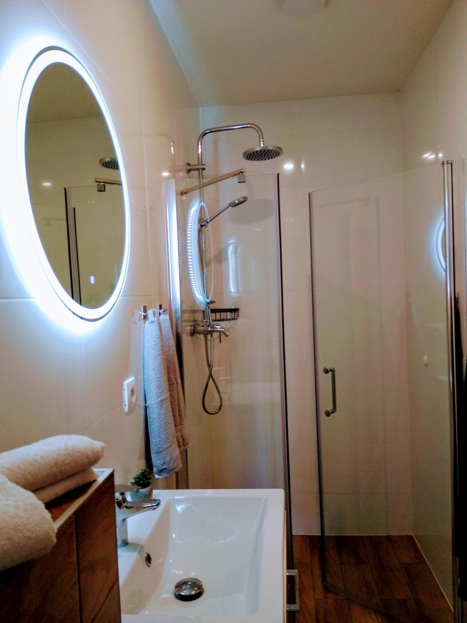 Apartman Shelly Vlachy Bagian luar foto